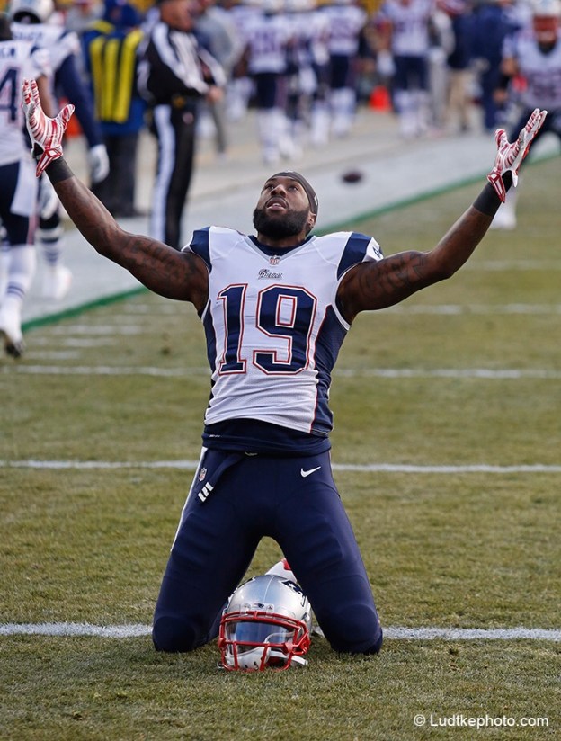 Patriots Packers Football